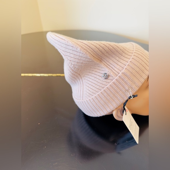 NWT Cozy Athleisure Minimalist Lululemon Twist of Cozy Wool Knit Beanie/Hat - Picture 11 of 17